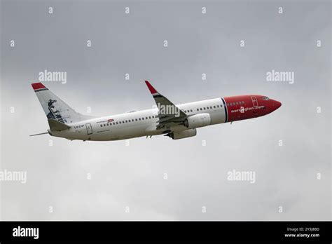 Norwegian Boeing 737 800 Passenger Jet Ln Enp Takes Off From Gatwick