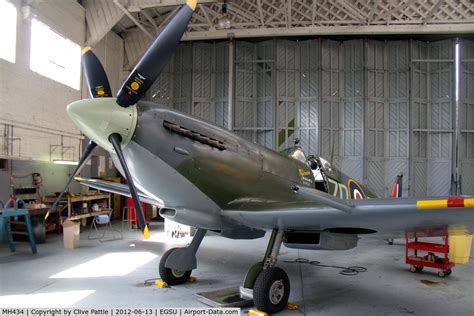 Aircraft MH434 1943 Supermarine 361 Spitfire LF IXb C N CBAF IX 552