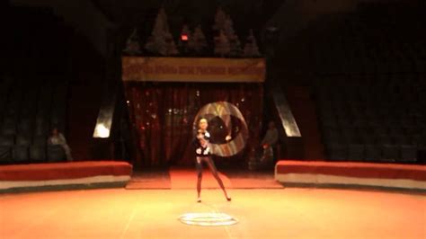 Запорожье игра с обручами - YouTube