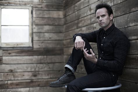 Walton Goggins 2025: Wife, net worth, tattoos, smoking & body facts