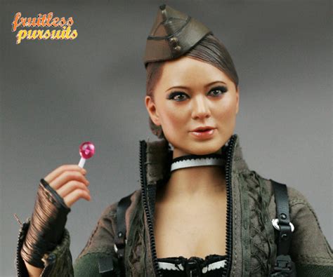 Fruitless Pursuits Review Hot Toys Sucker Punch Amber 1 6th Scale Collectible Figure