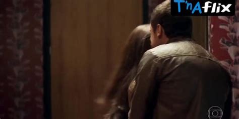 Paolla Oliveira Butt Bikini Scene In A Dona Do Pedaco Tnaflix