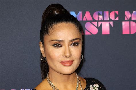 Salma Hayek Super Sexy En Lingerie Sur Le Red Carpet