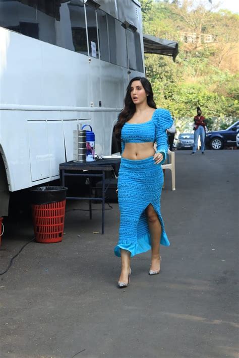 Nora Fatehi Looks Hot In Mid Riff Baring Outfit Check Out Diva Flaunt Her Sexy Curves News