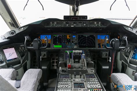 Farnborough air show 2014 kicks off. Inside the Boeing 787-9 ...