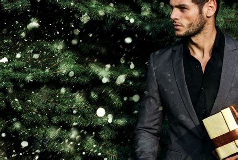 Как одеться на корпоратив мужчине в 2023 году: модные образы, фото