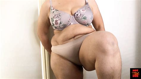 Curvy Milf Changing Dress Hot And Real Housewife Indian Amateur Porn Xhamster