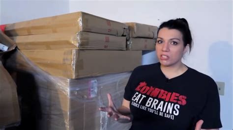 Hot Sexy Lindey Glenn Bikini Pics