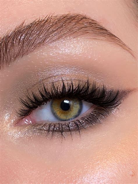 Nude Makeup With Silvered Topaz Quad Eyeshadow Grey Eye Makeup Eye Makeup Pictures Evening