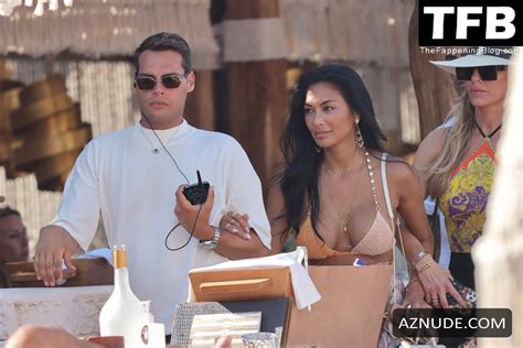Nicole Scherzinger Sexy Seen Flaunting Her Stunning Body Wearing A Bikini Top In Mykonos Aznude