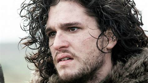 Vraiment Bizarre Jon Snow L Acteur De Game Of Thrones Est Visible