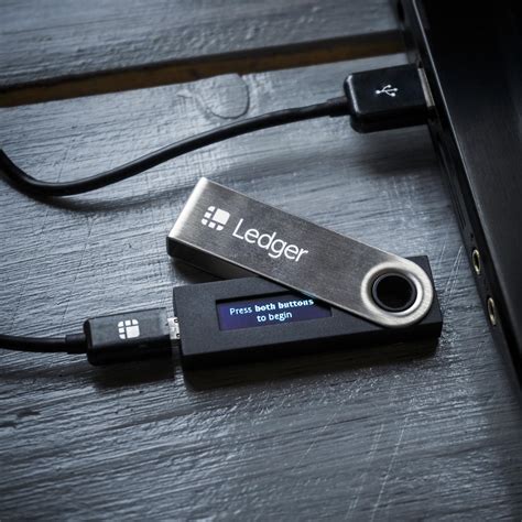 Купить Аппаратный кошелек для криптовалют Ledger Nano S недорого в ...