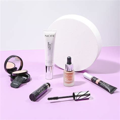 Основа под макияж `NOTE` SKIN PERFECTING ILLUMINATOR с эффектом сияния ...