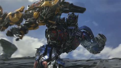 Optimus Prime Fights Bumblebee In First Trailer For TRANSFORMERS THE