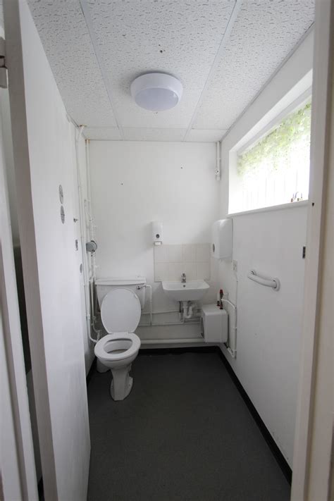 32 Bridge Street | Commercial property | Oswicks Property