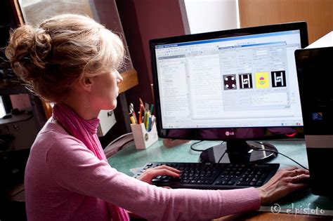 В лабораториях кафедры (2011)