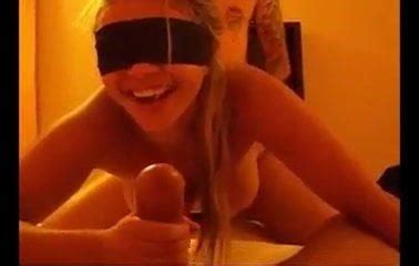 Tentou Uma Brincadeira Olhos Vendados Free Porn D Xhamster
