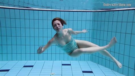 Anetta Shows Her Naked Sexy Body Underwater