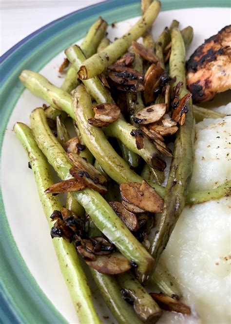 Satueed Almond And Garlic Balsamic Green Beans Recipe Whole30