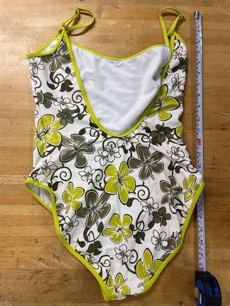 Badekleid Bikini Von F Kaufen Auf Ricardo