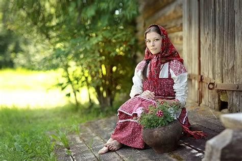 Девушки в русских народных костюмах: фото, изображения и картинки