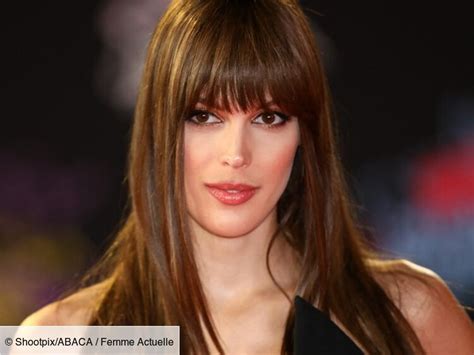 Iris Mittenaere En Bikini Sur Un Yacht Elle Lectrise Ses Fans Femme Actuelle Le Mag