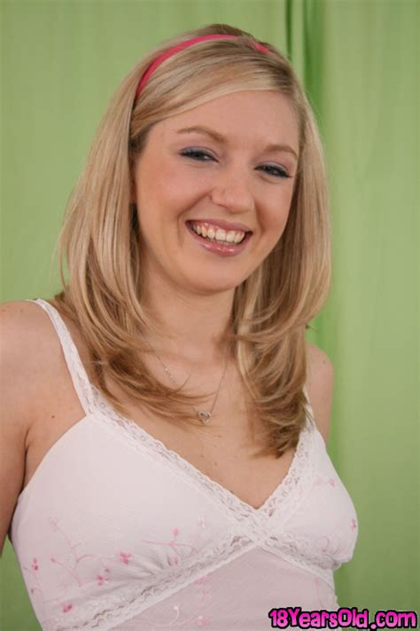 Kylee Reese Hdpornpass Kylee Reese Jurassiccock Blonde Housewife R18hub