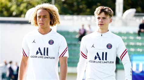 Planetepsg On Twitter Teampsg Place Aux Jeunes En Cette Fin De