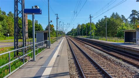 Infos Zum Bahnverkehr In NRW Aktuell Personen Auf Der Strecke Zw