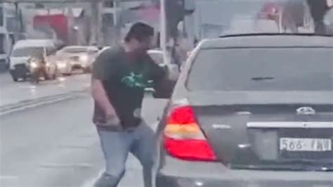 Video Hombre Agrede Con Un Desarmador A Mujer En Pleno Tr Fico