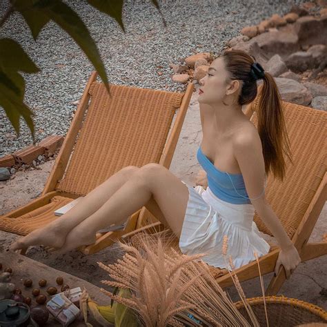 Mới đầu hè nhiều sao Vbiz đã vi vu khắp Việt Nam hot nhất là loạt ảnh bikini trên biển của các