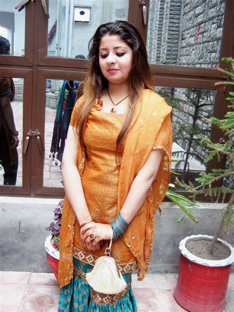 Pakistani Hot And Sexy Girls In Shalwar And Qameez Pixdesi In