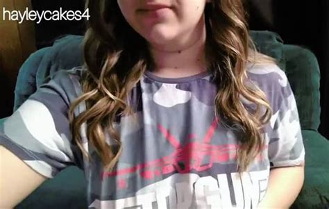 Here Is Some Tits To Brighten Your Day Scrolller