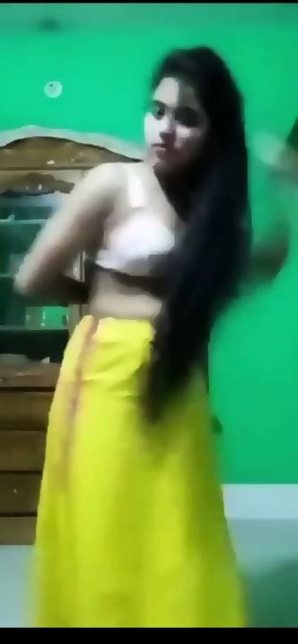 Deshi LIVEGIRLS Indian Desi Cute Aunty Sarry Remove Black Hairy Pussy Show