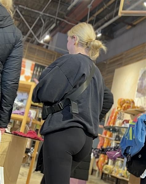 Tight Blonde In Black Leggings Spandex Leggings Yoga Pants Forum