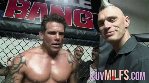 Milf med stora tuttar som får hennes röv förstörd av analsex xHamster