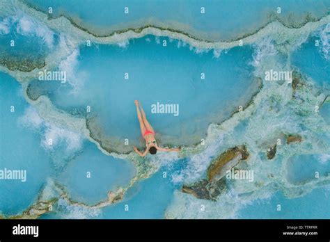 Fille ans bikini Banque de photographies et dimages à haute résolution Alamy