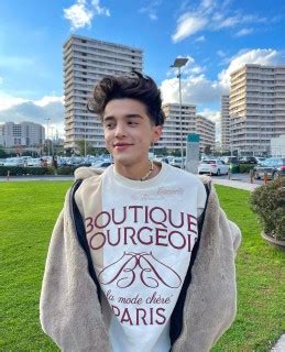 Global Male Gay Escorts Arabic Escorts Directory