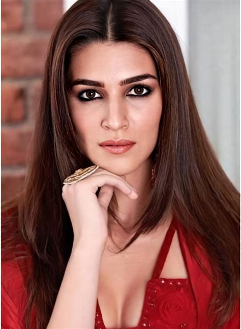 Kriti sanon's reaction when she sees your dick is getting erection due