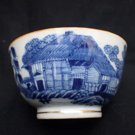 Antique 18th Century Chinese Qianlong Porcelain Blue White Teabowl Bowl