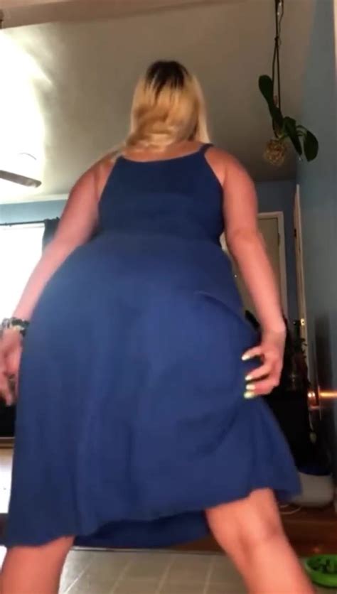 Sexy Dress Thong Twerk Nude Video On YouTube Nudeleted