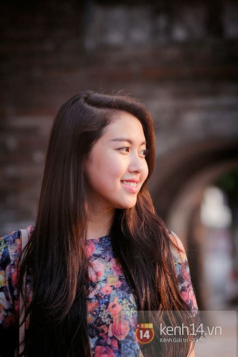 Dương Thể Ny nữ sinh hot nhất Đà Nẵng dạo phố cổ Hà Nội