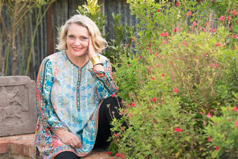Everyday Adventurers Trek Across The Outback Robyn Davidson