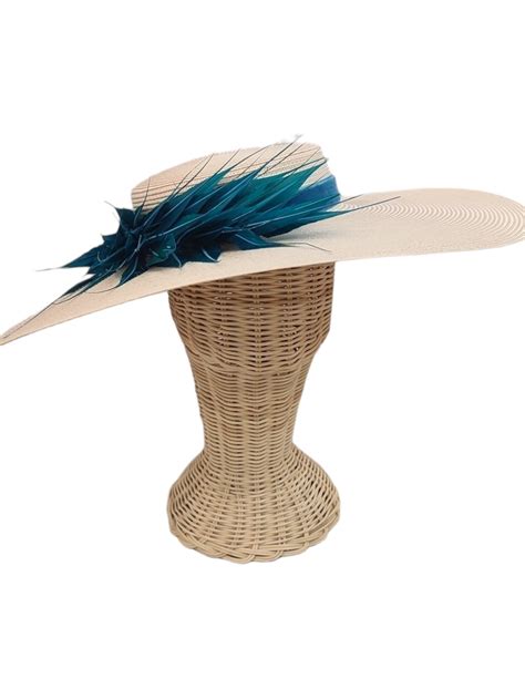 Pamela Némesis Nude Petróleo DNUE Complementos