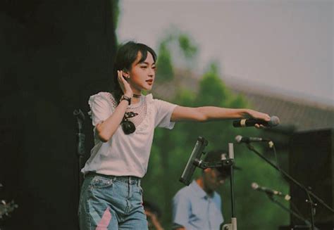 Hot girl Châu Bùi phiên bản Indonesia khiến dân mạng sững sờ Báo Tri