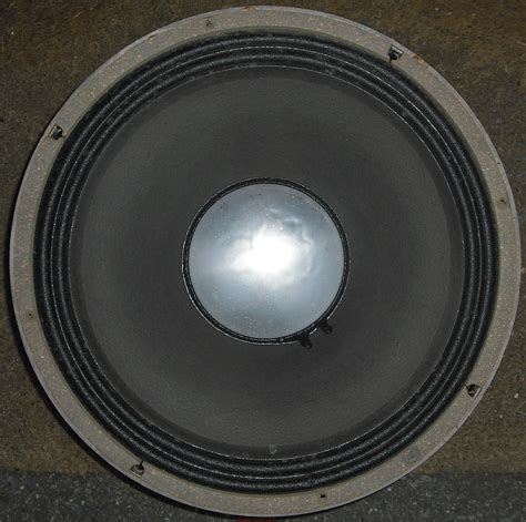 JBL D120F image (#723121) - Audiofanzine