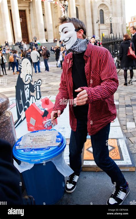 St Paul S Cathedral Tent City Occupy London Anti Capitalist