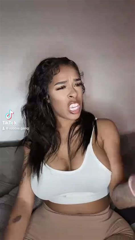Robbie Gang On TikTok Onlyfans Girl Nude Sexy Video Leaked 53 RealPornClip