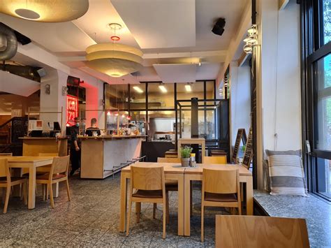 Cafe Regenbogen 뮌헨의 게이 카페 Travel Gay