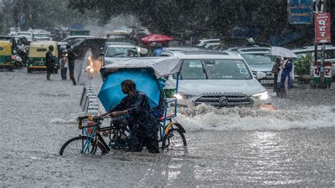 Heavy Rain Batters North India 5 Dead In Himachal Pradesh Oneindia News